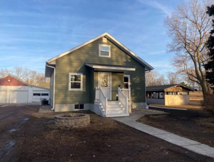 180 S 2nd St Olivet, SD  Renovated Home!