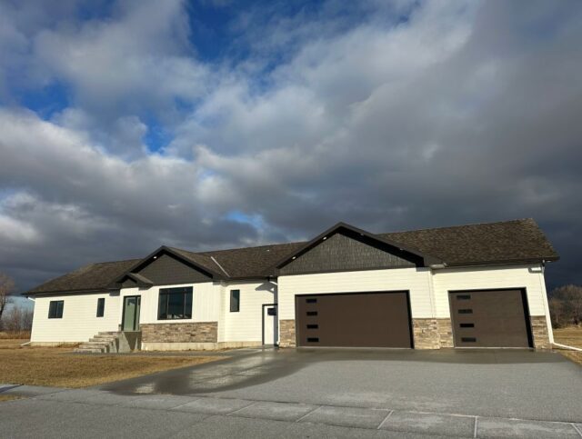 418 W 5th St Freeman, SD  Introducing NEW Stunning Home!