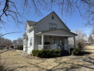 313 S Pearl St Menno, SD  Beautiful Colonnades!