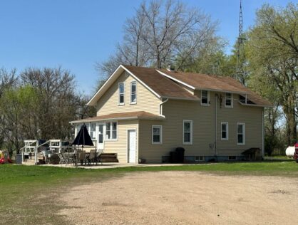 44415 US Hwy 18 Freeman, SD  Amazing Valley Views!