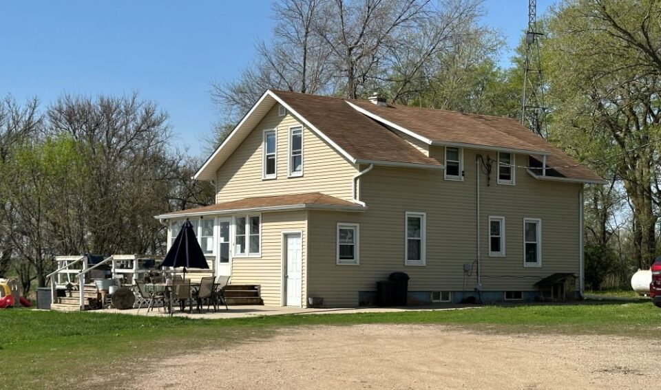 44415 US Hwy 18 Freeman, SD  Amazing Valley Views!