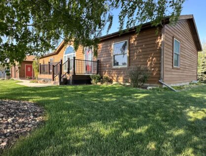 1051 State St Scotland, SD  “Park-like” Yard!