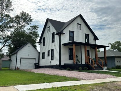 406 S High St Menno, SD  Love at First Sight!