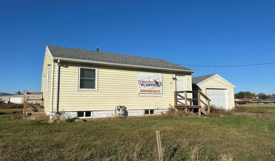 340 W Hollister Ave Salem, SD Commercial Property with Extra Lot