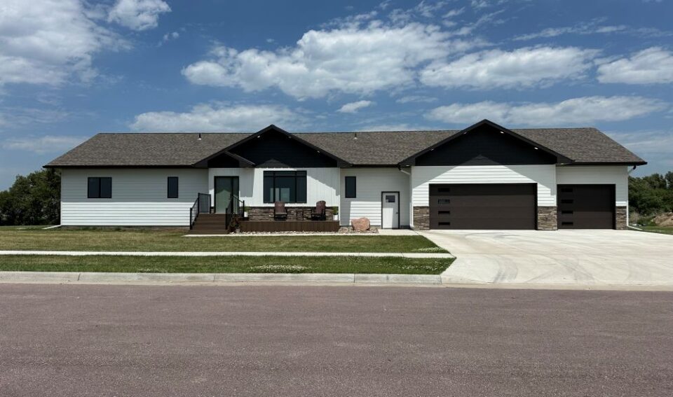 418 W 5th St Freeman, SD  Beautiful Custom Home!