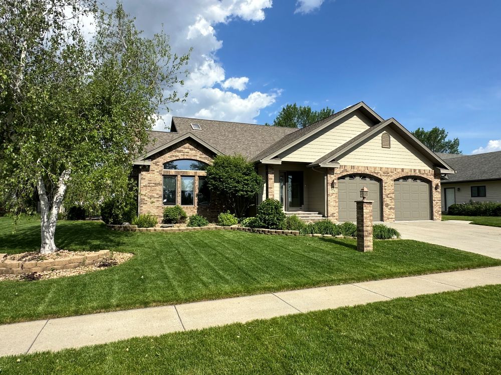 904 S Stadium Dr Freeman, SD  Exceptional Quality, One Owner Home!
