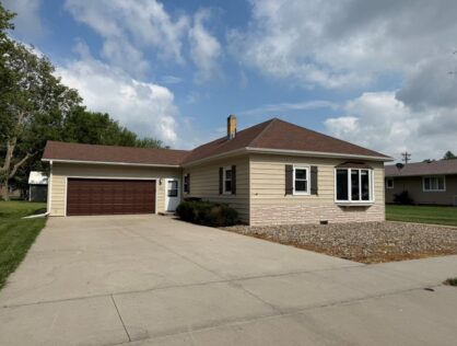 931 Curry St Scotland, SD  Beautiful Kitchen!