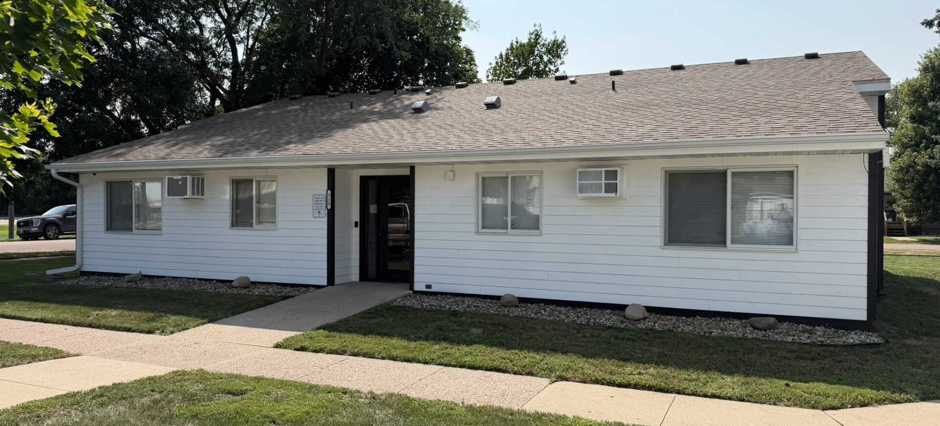 310 & 320 E 3rd St Bridgewater, SD Apartment Building Opportunity!