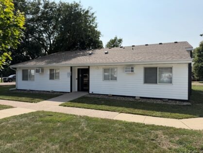 310 & 320 E 3rd St Bridgewater, SD Apartment Building Opportunity!
