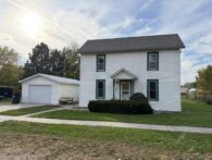 217 S High St Menno, SD  Charming 2 Story!